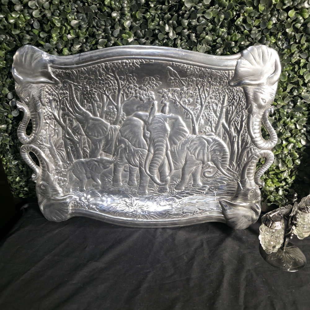 Silver Elephant Embossed Trays - Picture 2 of 9